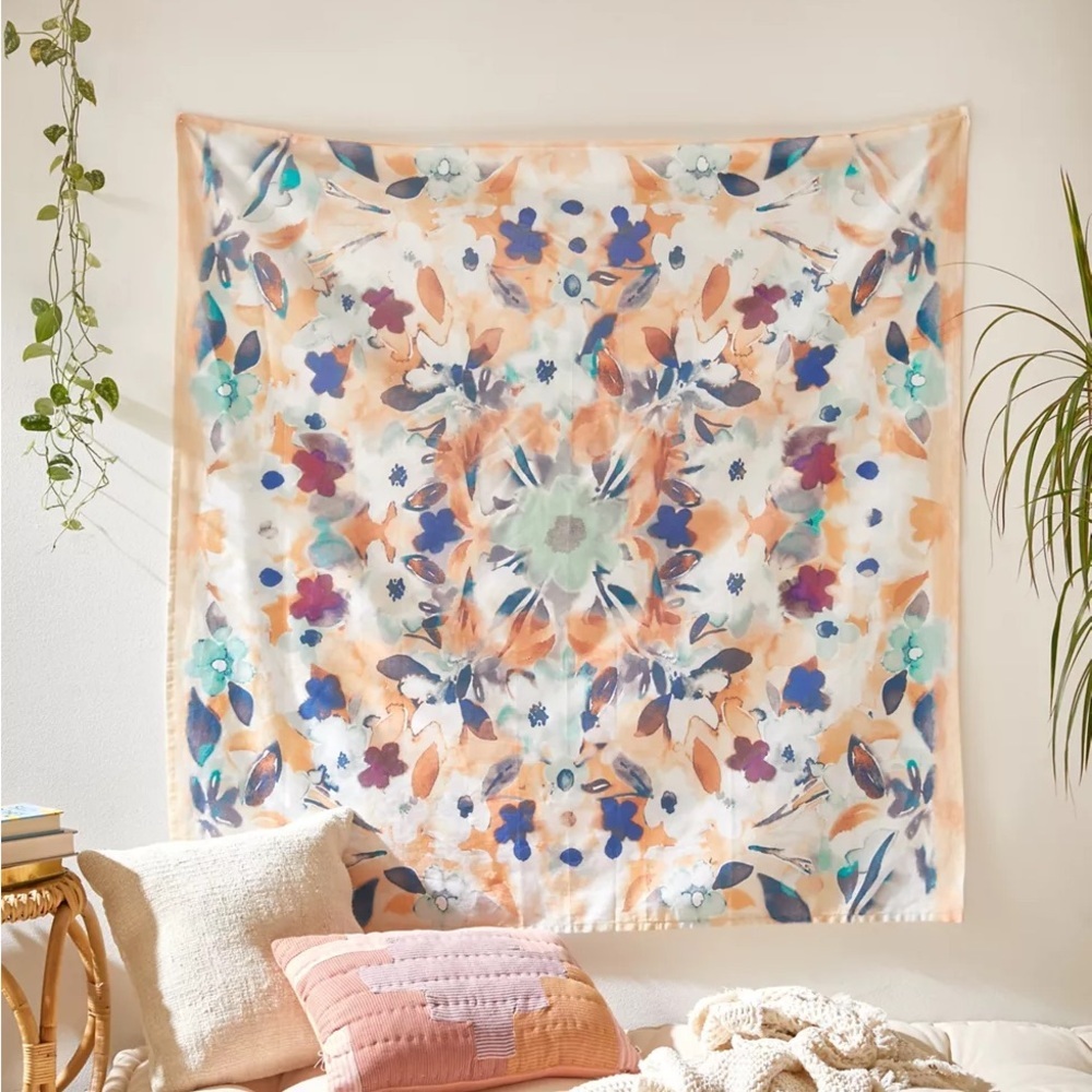 NWOT Urban Outfitters Calla Tapestry